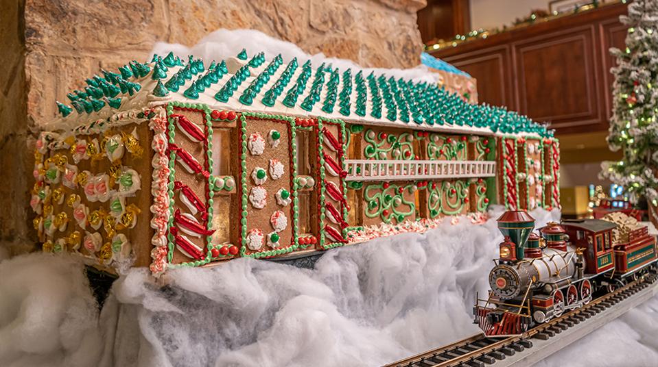 Gingerbread house and train