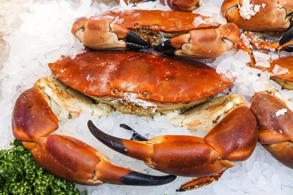 England, London, Southwark, Borough Market, Seafood Shop Display of Crabs