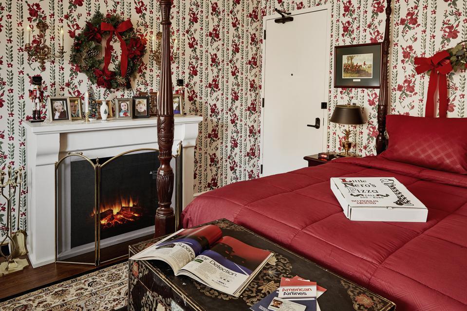 GRADUATE HOTEL Home Alone Experience