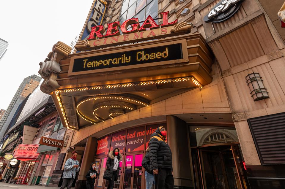 Entertainment & Tourism Industries In New York City Struggle Under Pandemic Restrictions