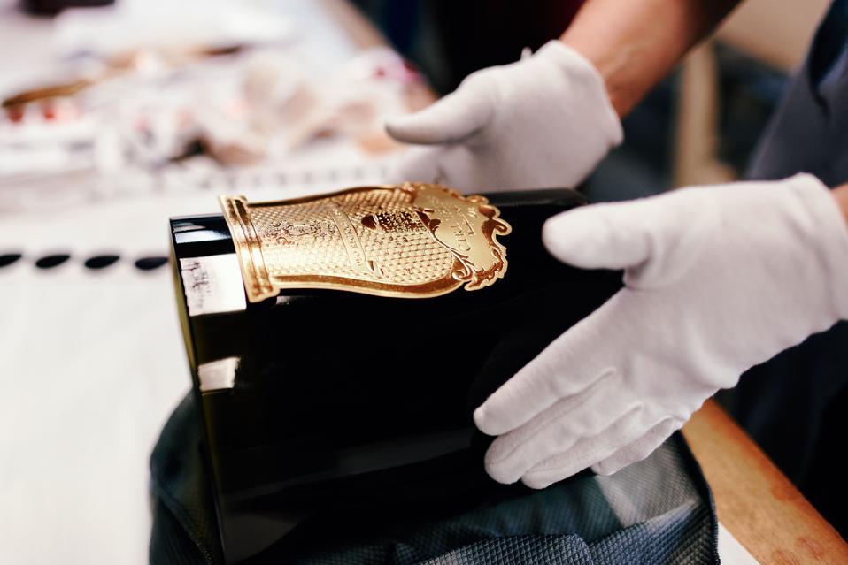 All the candles are handmade in Trudon factory in Normandy in France