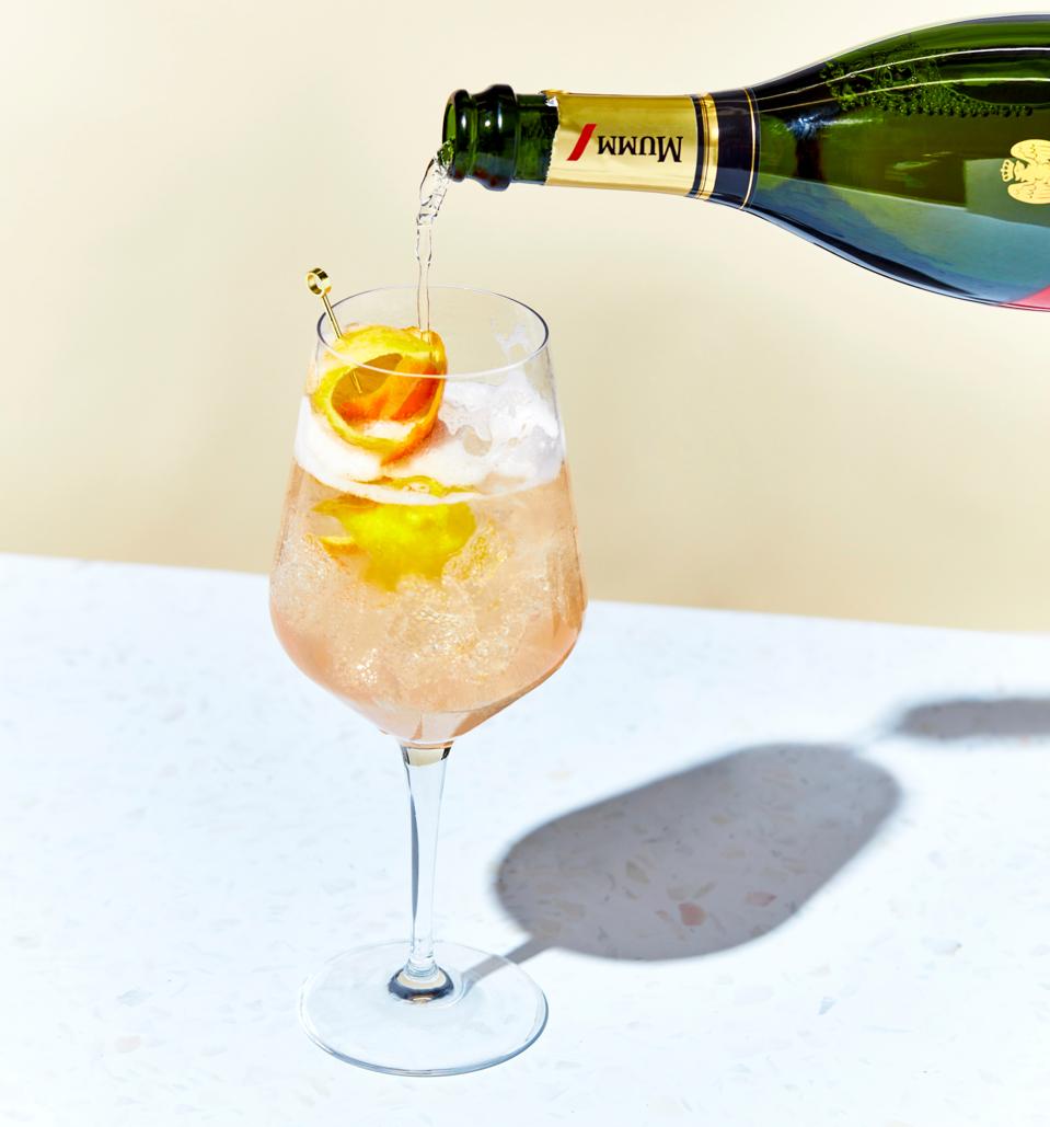 9 Sparkling Cocktails To Make At Home For A Safe New Year’s Celebration