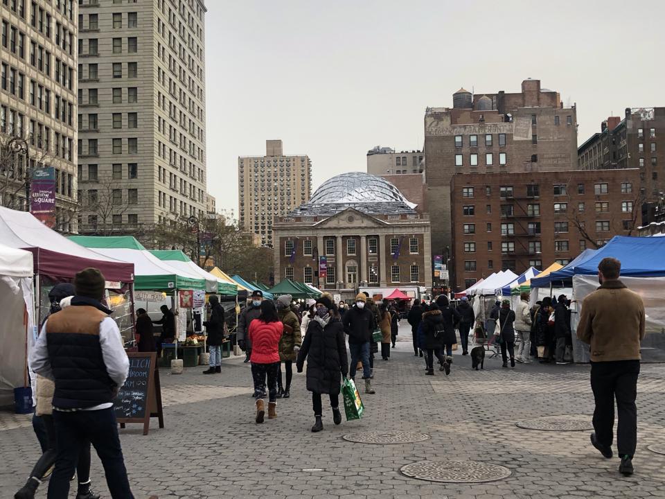 holiday shopping and Super Saturday