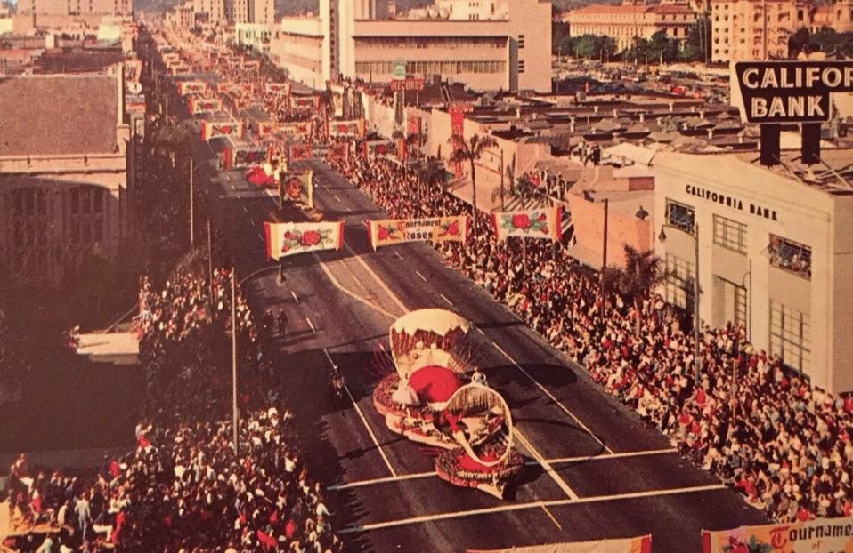 Color TV Debuted At The 1954 Rose Parade, Thanks To RCA, NBC And Woolworth