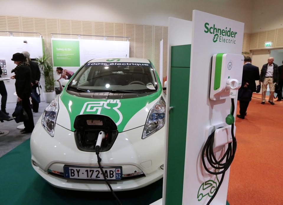 FRANCE-SCHNEIDER-PRESSER