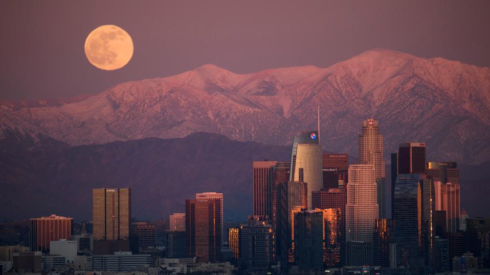 Penampakan Spektakuler Bulan Purnama Supermoon Desember 2025 yang Dinanti