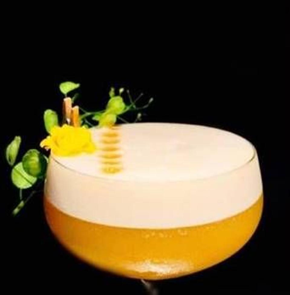 Gold champagne cocktail.