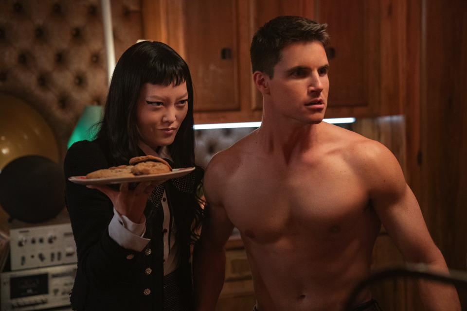 Hana Mae Lee and Robbie Amell in the Netflix movie