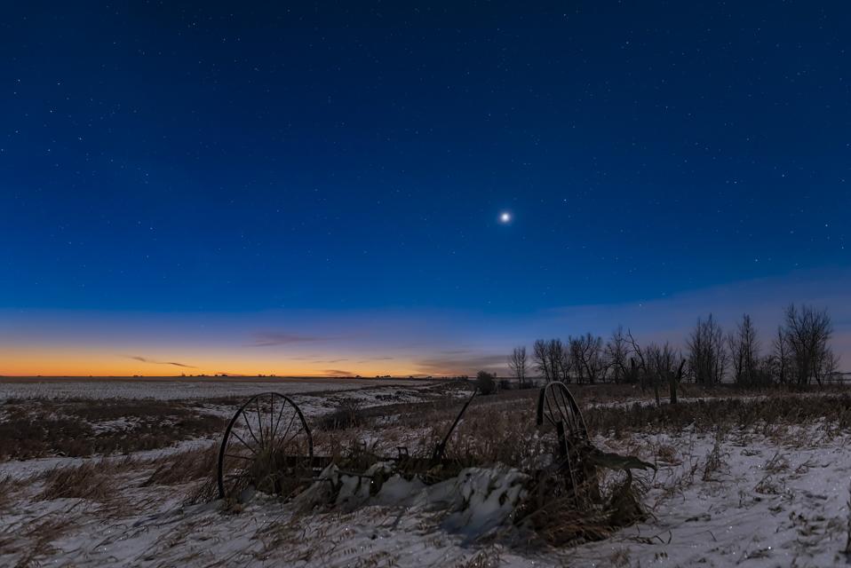 See Venus Beside An Iconic Bright Star: The Night Sky This Week
