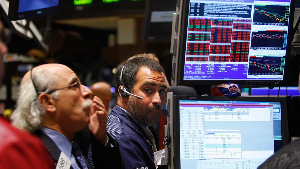Dow Plunges Despite Fed Buyout Plan for Debt