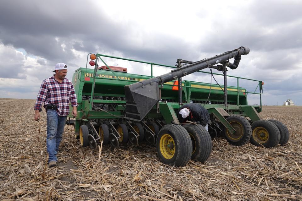 American Farmers Begin Growing Season During Coronavirus Lockdown