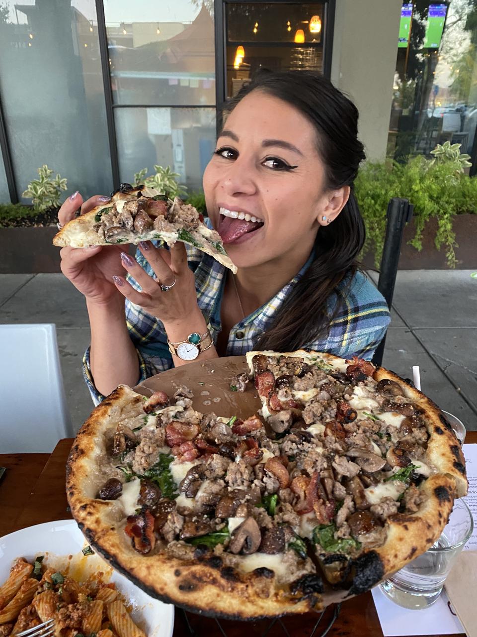 Pizza at Pizzando.