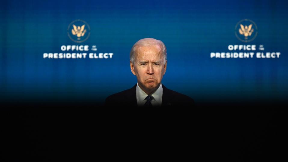 TOPSHOT-US-POLITICS-BIDEN