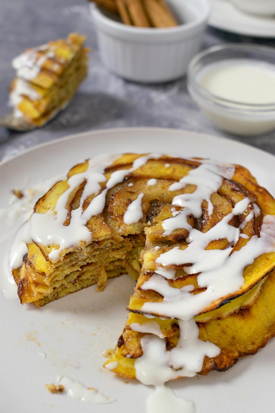 Keto Cinnamon Roll Pancakes