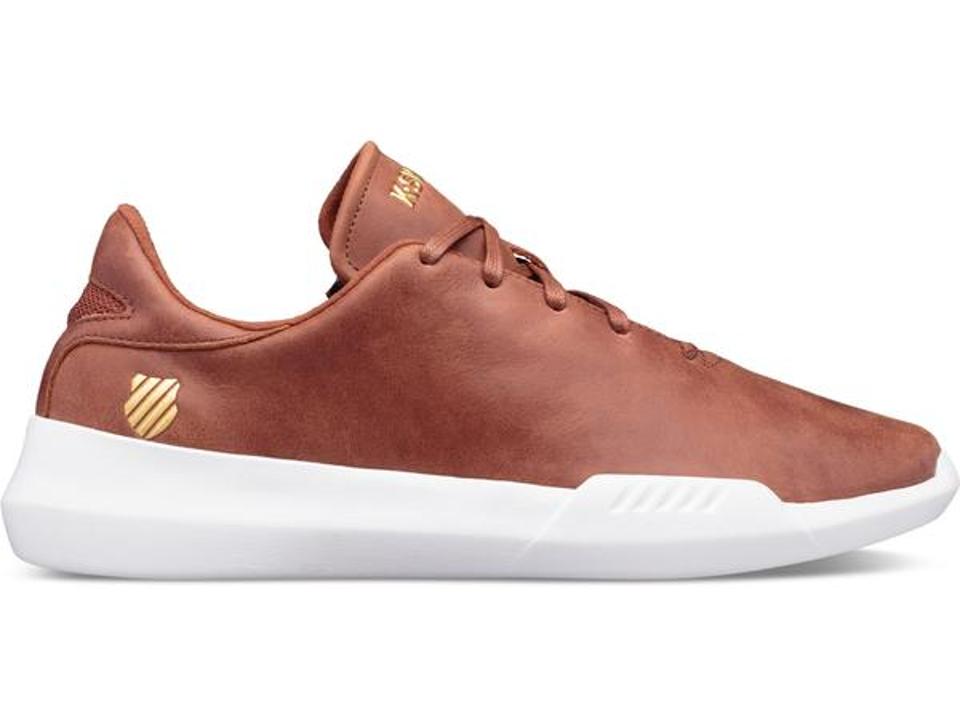 10 Stylish, Comfortable Walking Shoes For Women