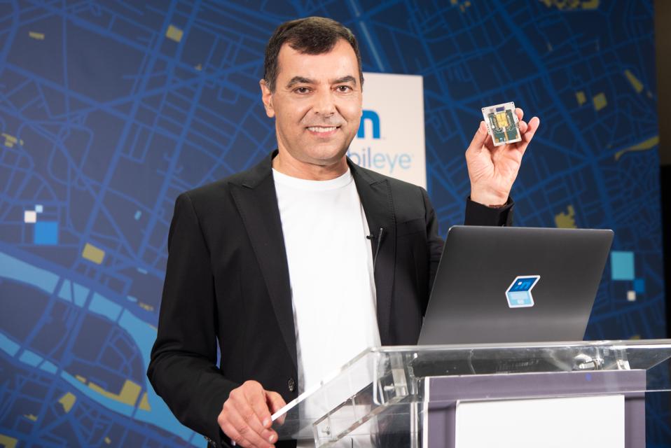 Mobileye CEO Dr. Amnon Shashua shows off prototype of new frequency modulated continous wave lidar sensor