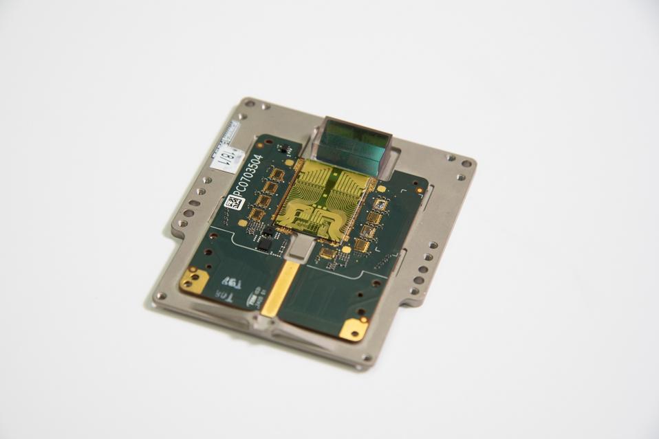 Intel and Mobileye are developing a frequency modulated continuous wave lidar sensor for 2025 production applications
