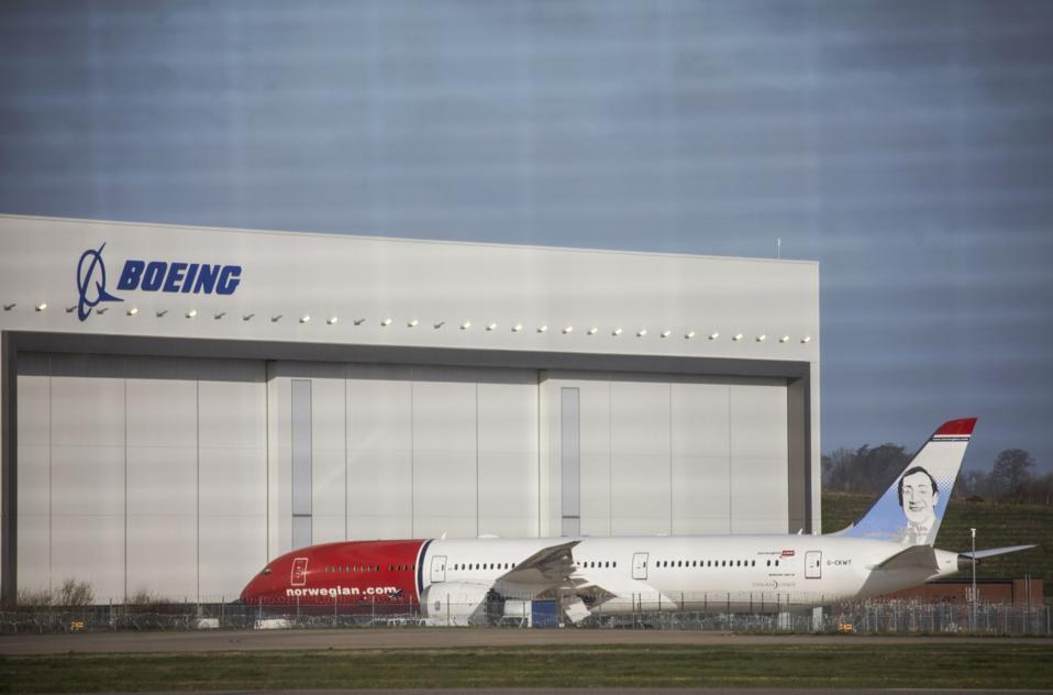 Norwegian Air Shuttle ASA Suspends Over 4,000 Flights; Lays Off Staff Due To Virus