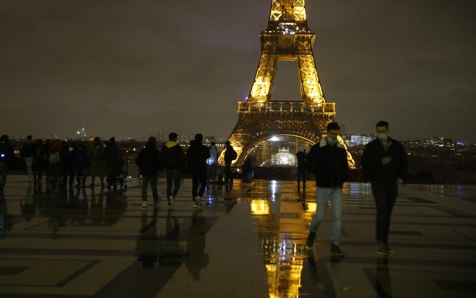 Jean Castex announced a 6pm curfew to combat Covid-19