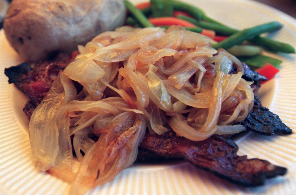 GENERAL INFORMATION: Monthly meeting of the Liver Lovers Club at Kozlak's Royal Oak Restaurant. IN THIS PHOTO: Shoreview, Mn., Fri., Aug. 17, 2001--The sauteed calves' liver with onions and bacon at Kozlak's Royal Oak Restaurant in Shoreview. It was a