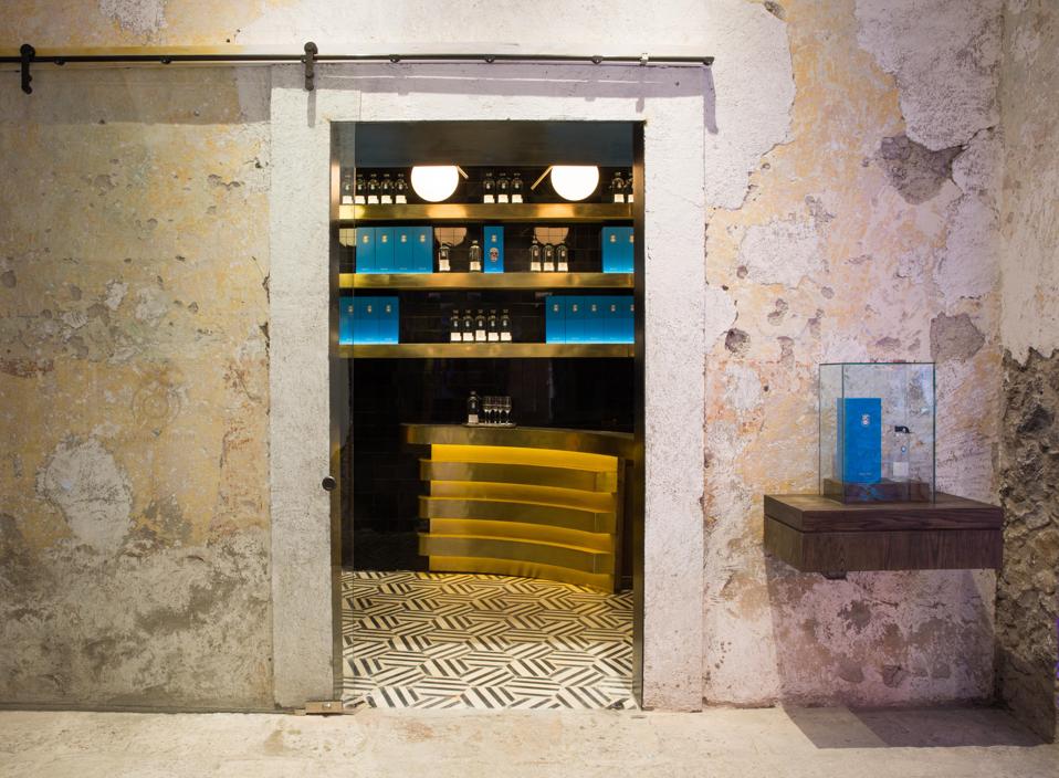 Inside Casa Dragones’ Well-Designed Tasting Room, The Tiniest Tequila Bar In The World Inside Casa Dragones’ Well-Designed Tasting Room, The Tiniest Tequila Bar In The World