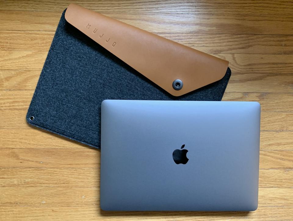 Review: Mujjo Sleeve For 13-Inch MacBook Pro And MacBook Air