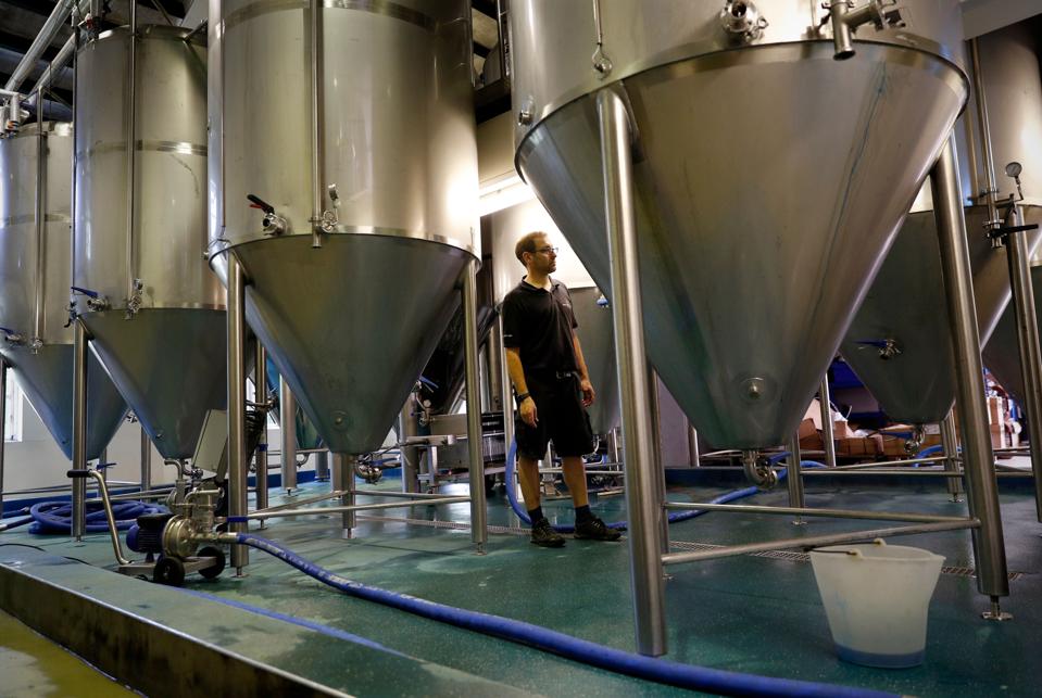 BRITAIN-HEALTH-VIRUS-PUB