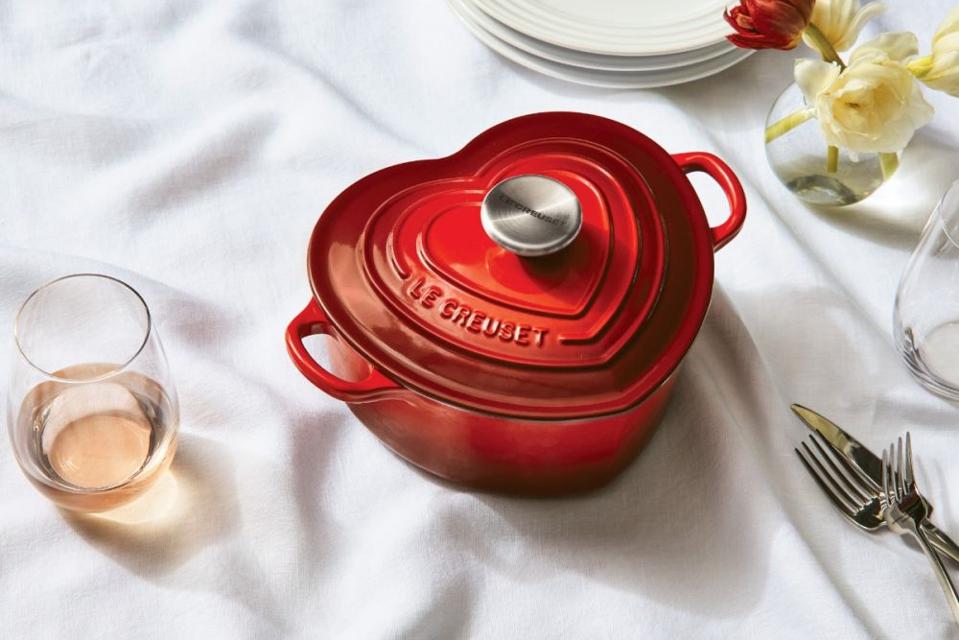 Cocotte en fonte en forme de cœur