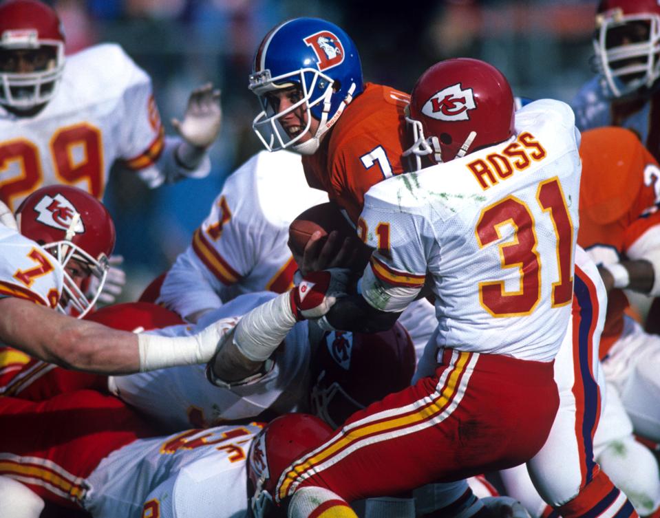 Now a Buccaneers coach, Kevin Ross tackles John Elway