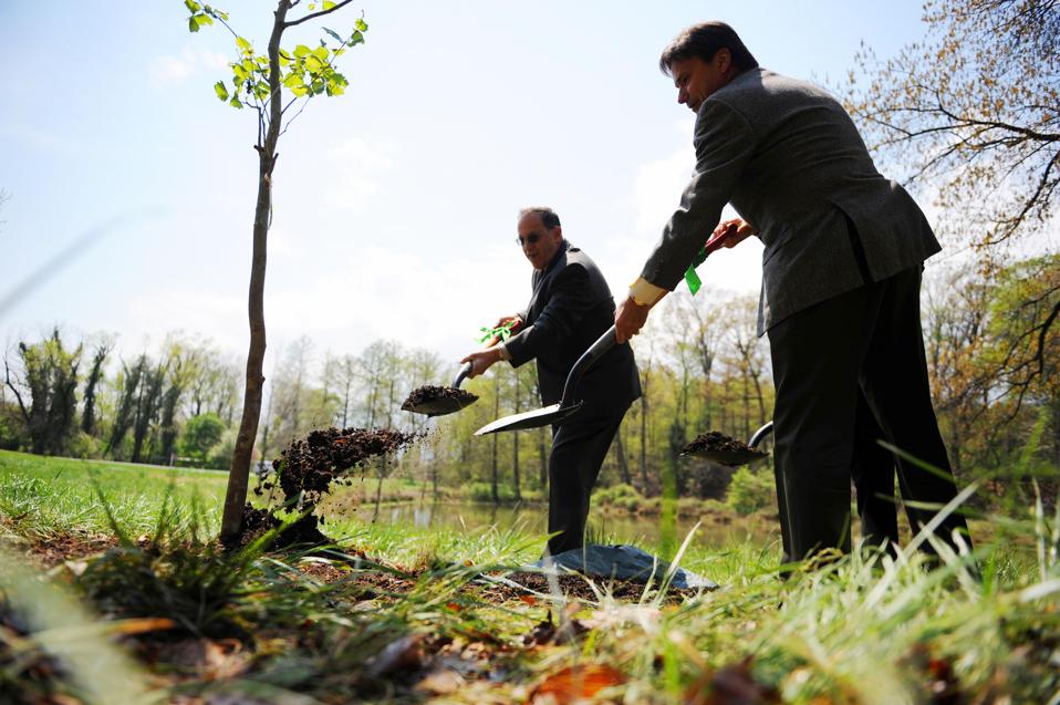 Thomas Elias (a sinistra), direttore del NAT