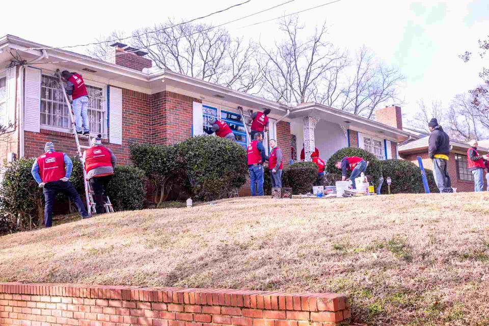 Lowe's fixing a home with Rebuilding Together