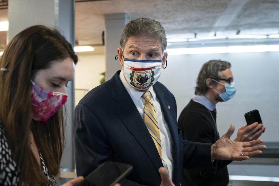 El Senado lleva a cabo votaciones de confirmación para los secretarios de transporte y del DHS