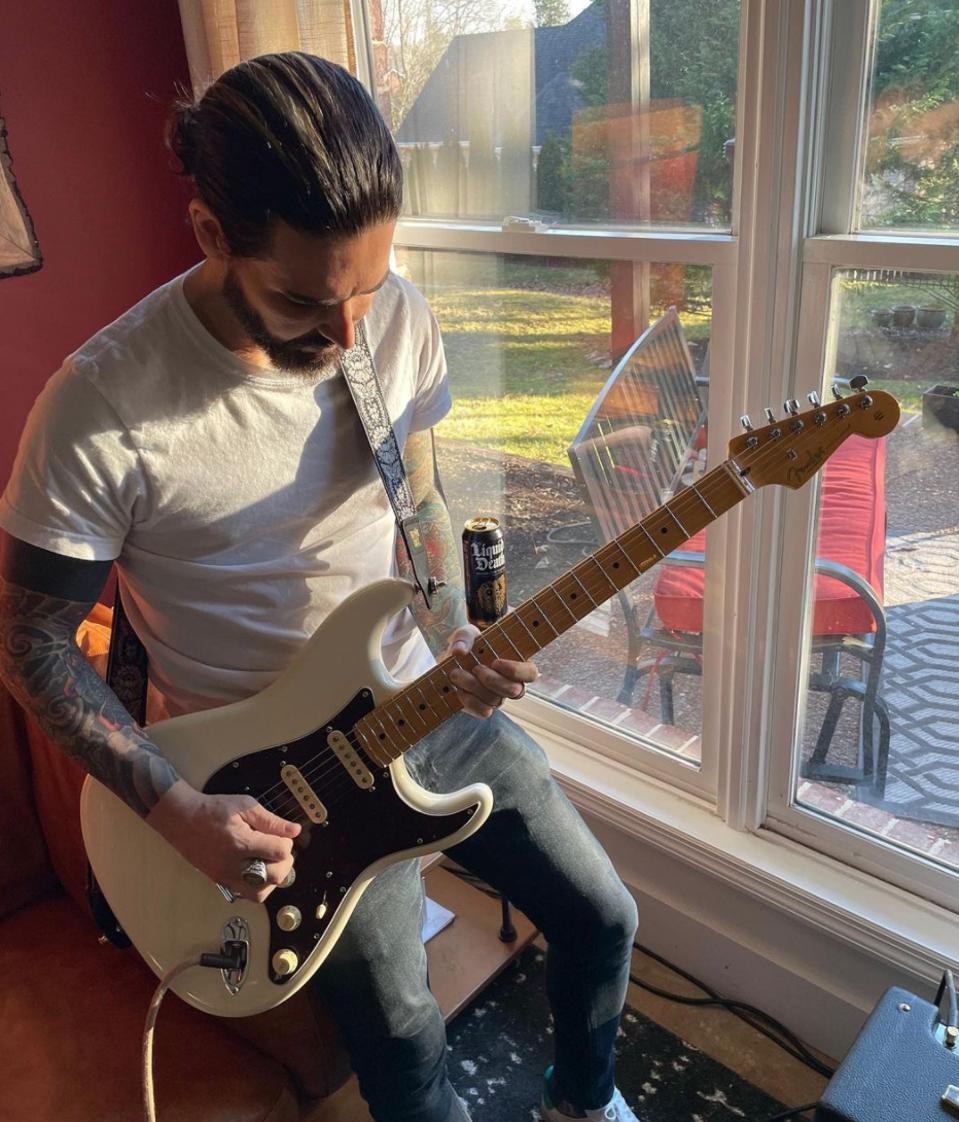 Chris Carrabba