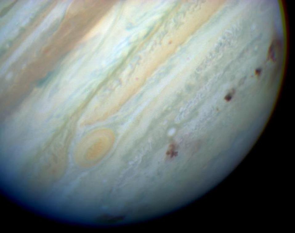A NASA Spacecraft May Have Seen A Five-Ton Meteor Explode In Jupiter’s ...