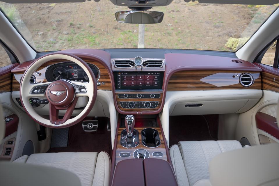 The dashboard of the 2021 Bentley Bentayga