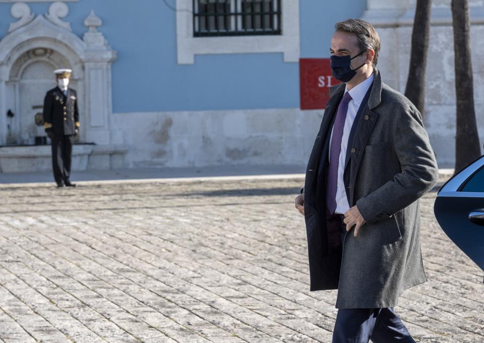 Η Ελλάδα προσελκύει επιχειρηματίες με νέο νόμο για τα οικογενειακά γραφεία Η Ελλάδα προσελκύει επιχειρηματίες με νέο νόμο για τα οικογενειακά γραφεία