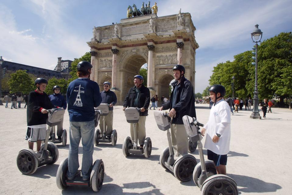 U.S. tourists visit Paris in 2004-it has been a long time since Americans were allowed non-essential travel to the EU