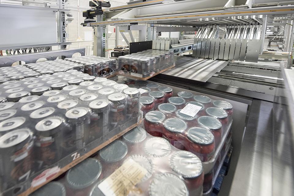 Automation equipment processing cases of drinks