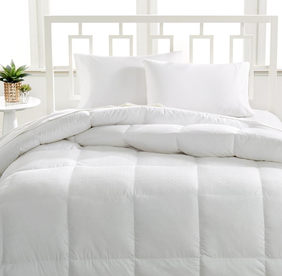 The Best Down Alternative Comforters For Every Type Of Sleeper Best Down Alternative Comforter 2022