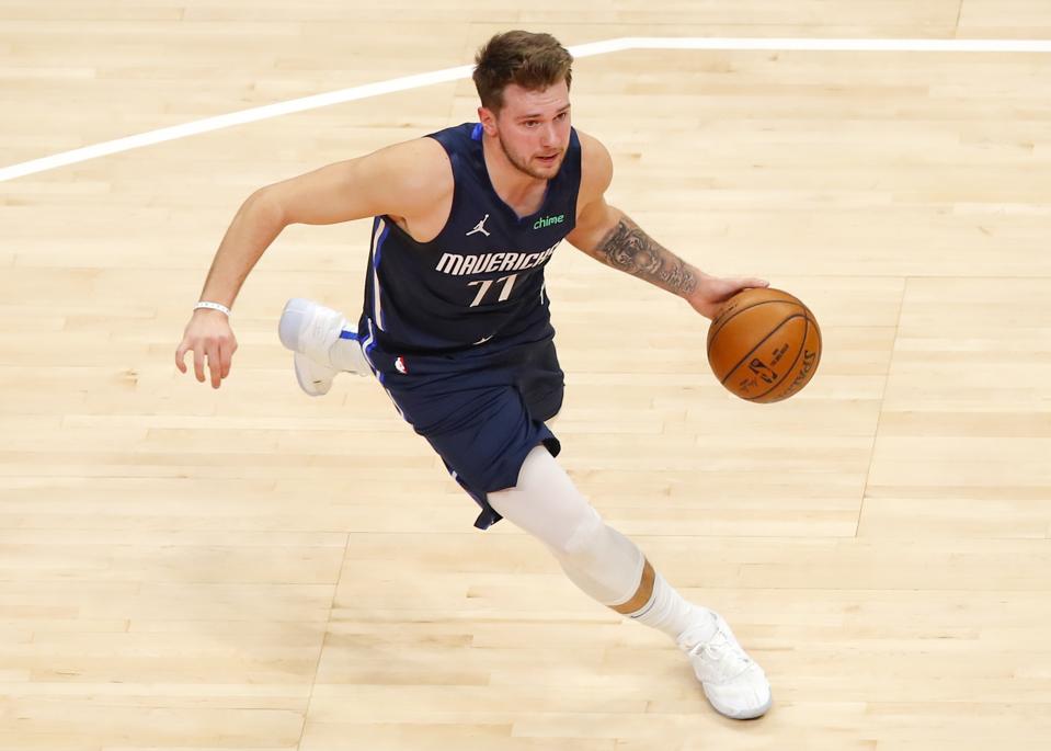 Dallas Mavericks v Atlanta Hawks