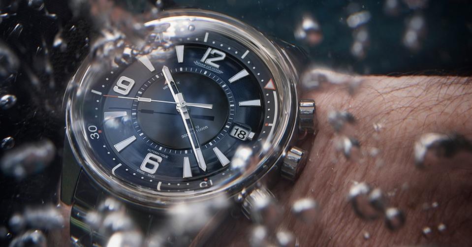 Actor Benedict Cumberbatch wears a Jaeger-LeCoultre Polaris Mariner Memovox.