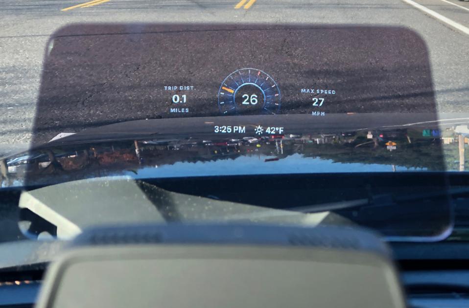 Road Tech Review: The Hudway Drive HUD System Is Cool - And Road Tech Review: The Hudway Drive HUD System Is Cool - And