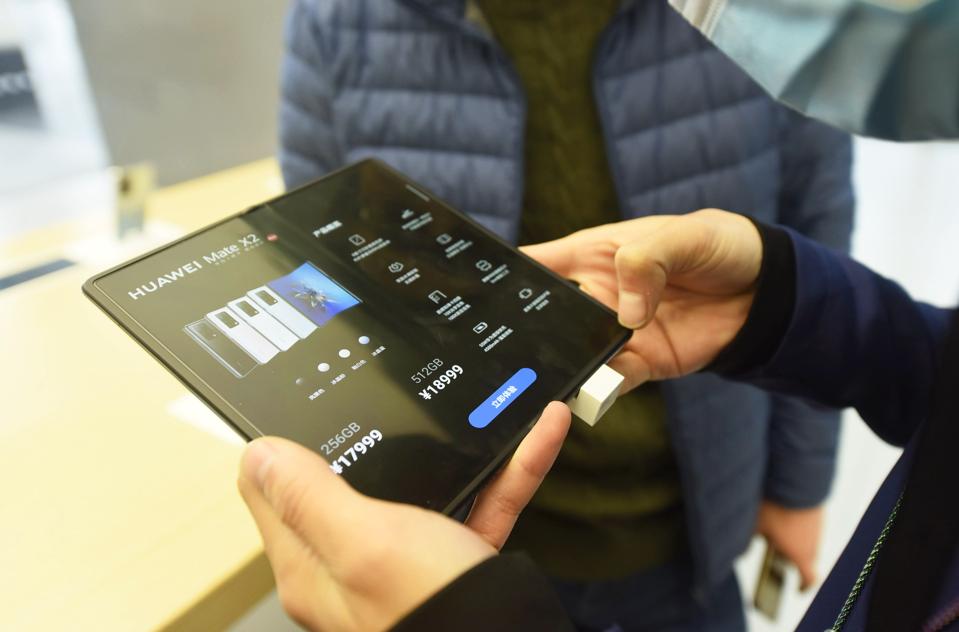 Huawei New Foldable Phone Mate X2 On Sale