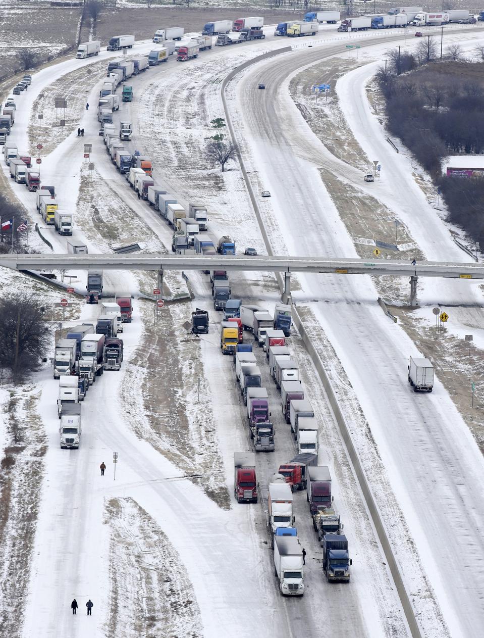 APTOPIX Texas Cold Snap