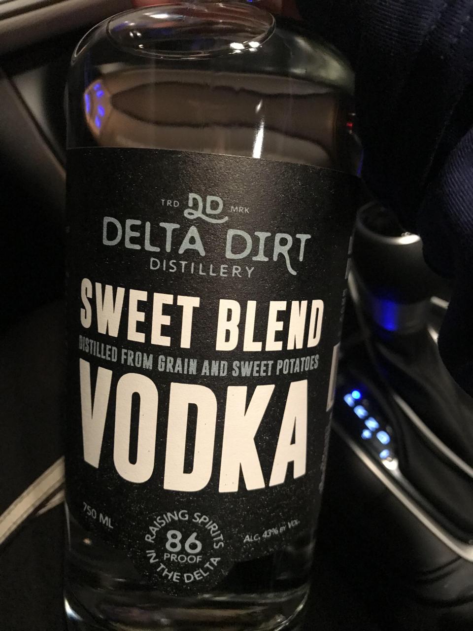 photo of the label of Delta Dirt's Sweet Blend Vodka