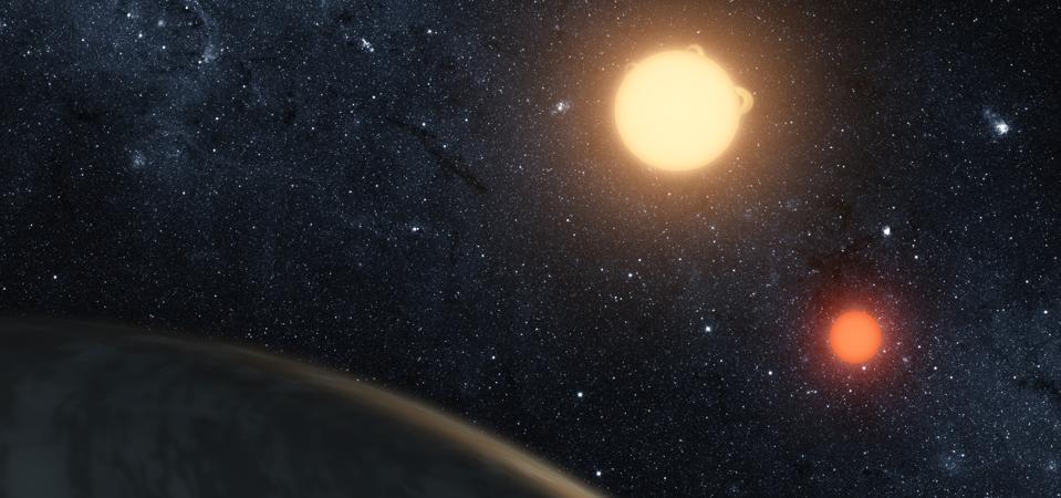 Artist's concept illustrating Kepler-16b.