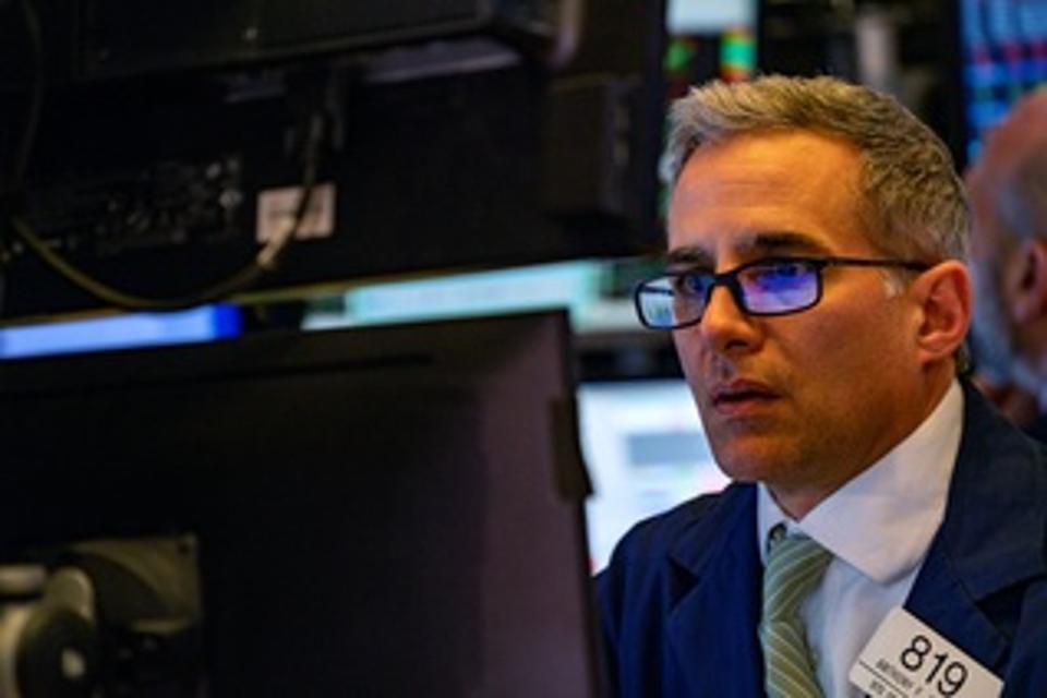 Dow Continues Downward Trend As Bond Market Rallies