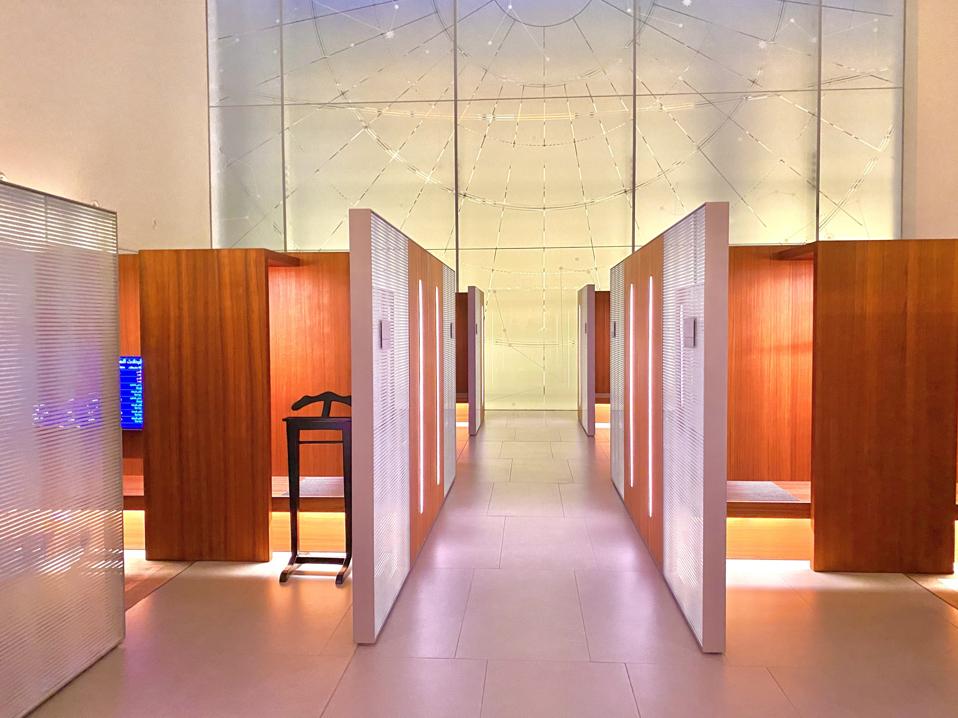 private luxury sleeping pods for travelers in transit during the coronavirus pandemic