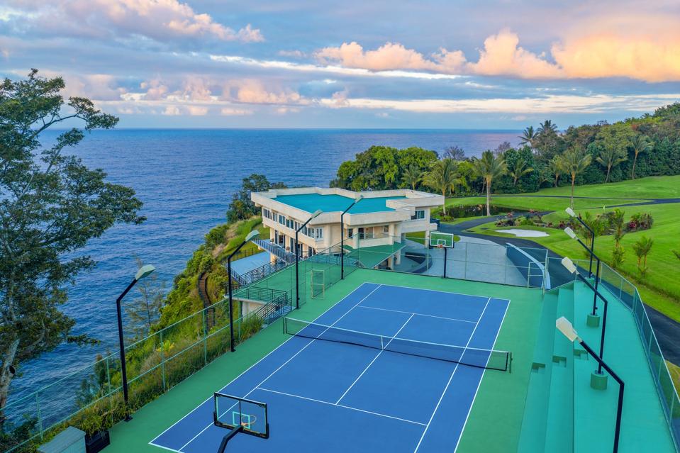 tennis court water falling estate hawaii 32-1056 Old Mamalahoa Hwy