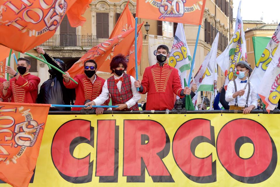 Fair Performers Demand Easing Of Outdoor Restrictions